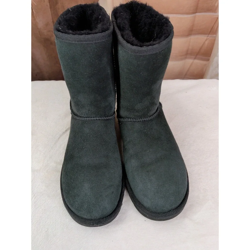 UGG Classic Short Boots in Dark Gray